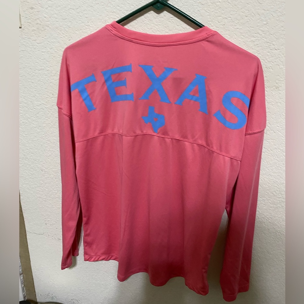 Women’s fishing shirts size small (READ DESC)